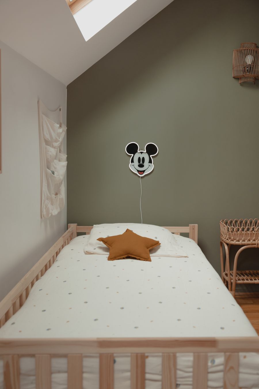 Lustres & lampes de plafonds: Disney Mickey Printed Face – Neuf avec emballage d'origine à Dietlikon par Salesmax 3