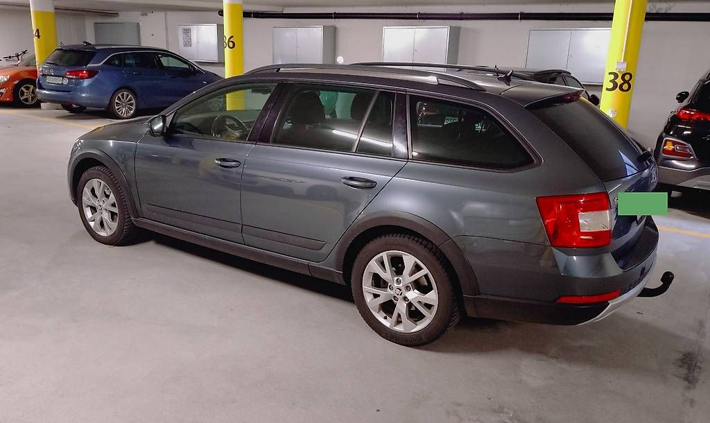 Skoda Automobili: Skoda Octavia Scout – Usato da Fläsch venduto da KIOT 1