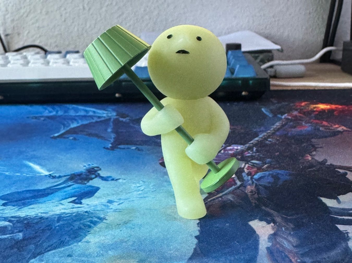 Smiski Statuette: Smiski Moving Serie - Decorating – Usato da Muttenz venduto da Anjuush