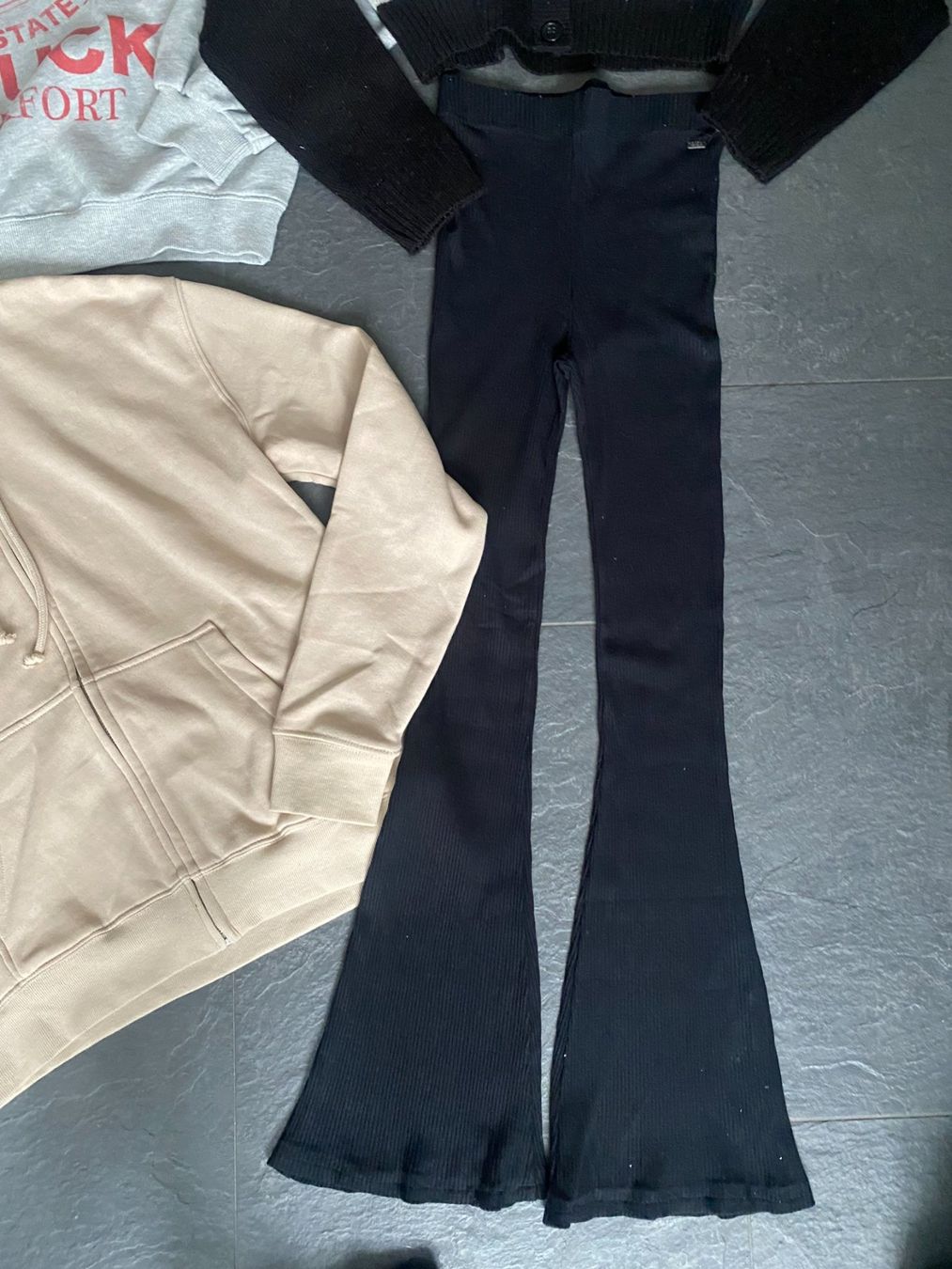 Lotti di vestiti: 4 Stk. Damen-Set Gr. XS – Usato da Bonstetten venduto da VCLS 4