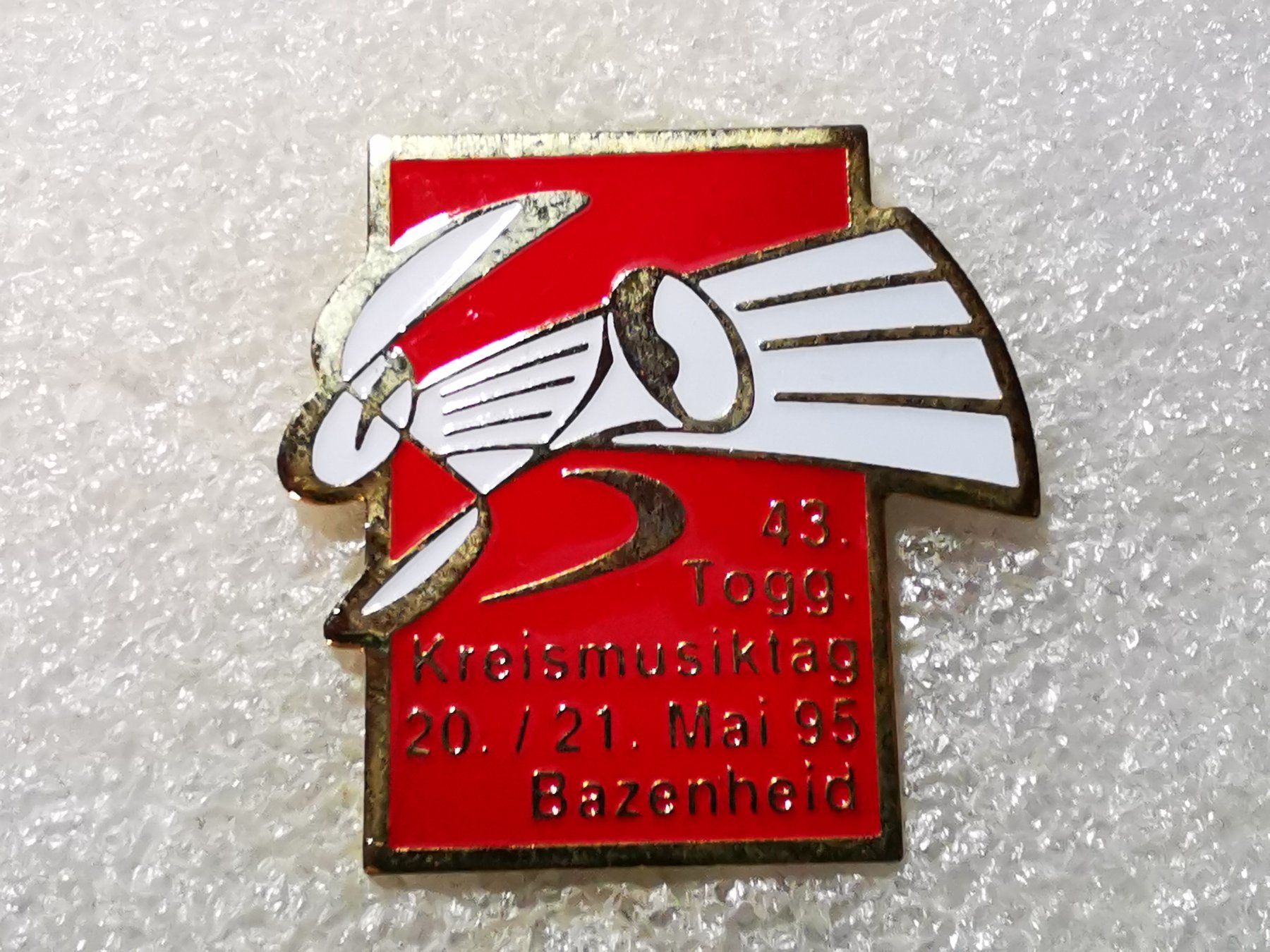 Placchette & Badge: Ansteckpin 82: – Usato da Oppligen venduto da Pin-Fall-Shop