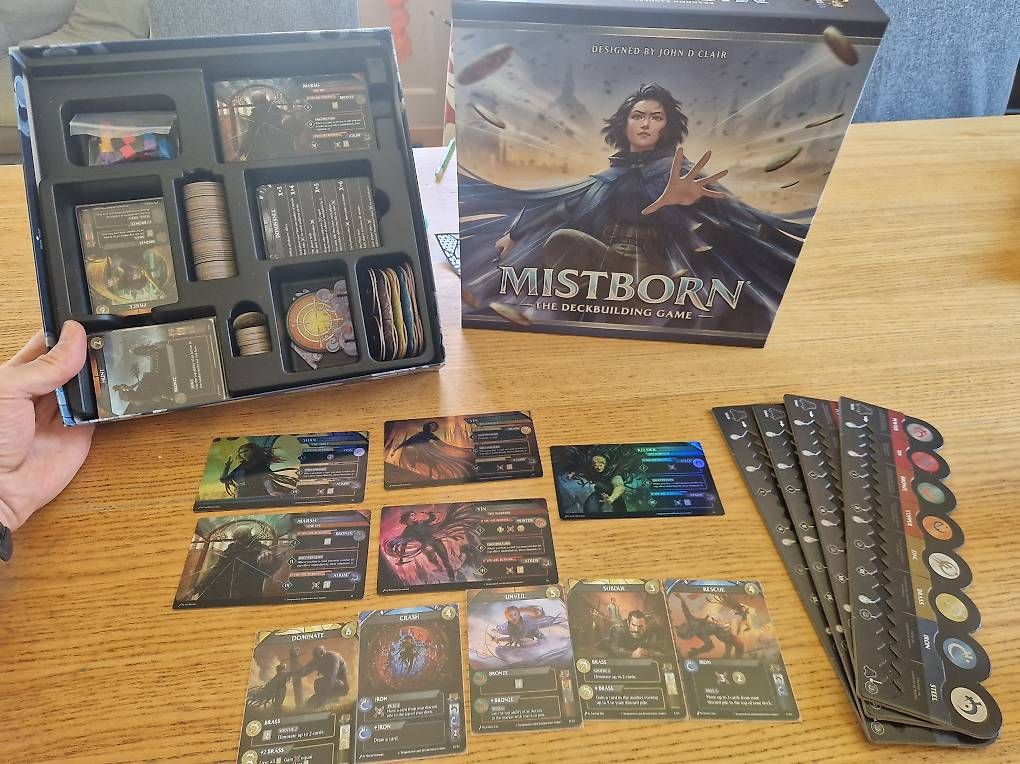 Giochi: Mistborn Deckbuilding Game E + Promo Foils – Nuovo (secondo la descrizione) da Zürich venduto da AmazingTazo