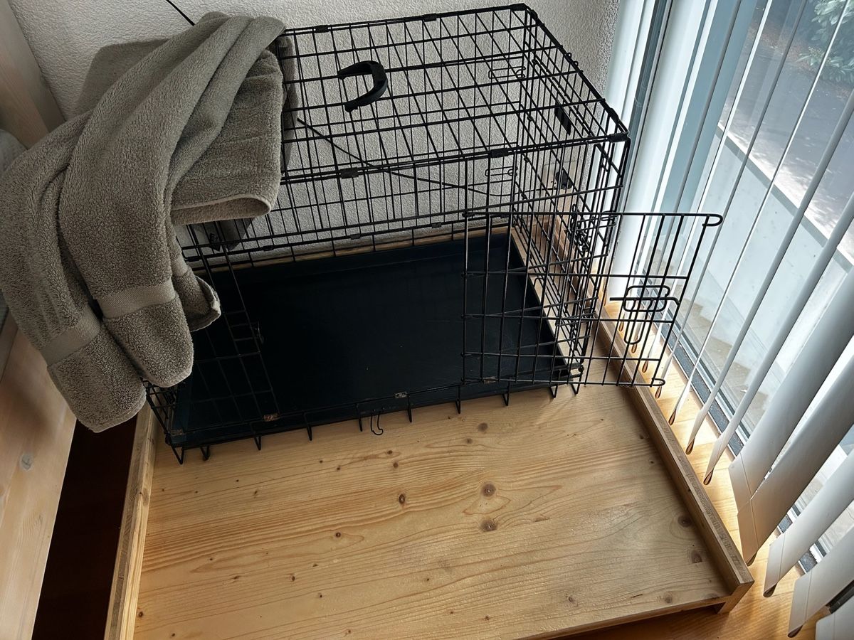 Käfige, Transport & Sicherheit: Hundekäfig  / Schlafbox – Gebraucht aus Waltenschwil von Hendi 2