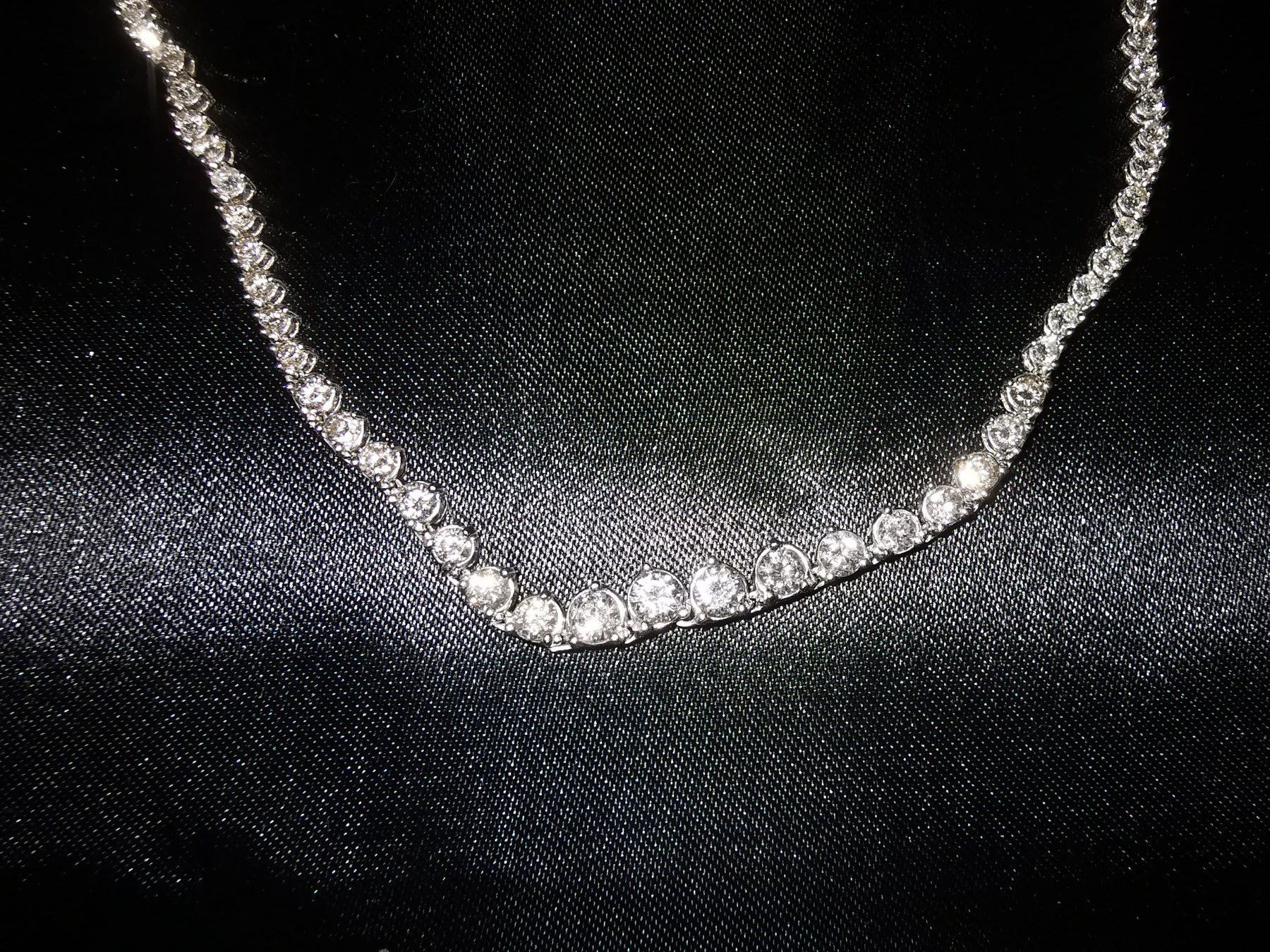 Catenine: Diamantcollier Platin – Nuovo (secondo la descrizione) da Huttwil venduto da heinzdaniel63 2