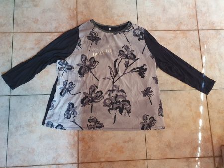 T-Shirt mit Blume (weiss-blau) in Übergrösse Gr. 56/58