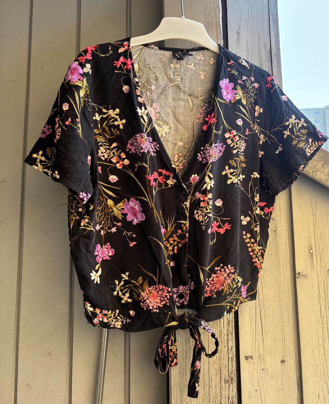 Vero Moda Blusen: Vero Moda Bluse VMEASY TIE Grösse L – Gebraucht aus Brugg AG von ann_stf7
