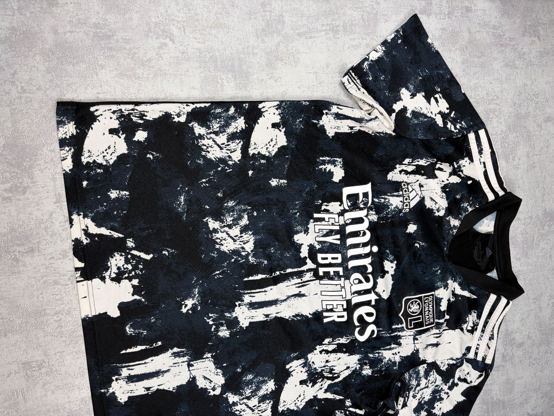 Adidas Canottiere & Pantaloni: Maillot Third Olympique Lyonnais Noir - L – Nuovo (secondo la descrizione) da Hauterive NE venduto da Leo_o 9