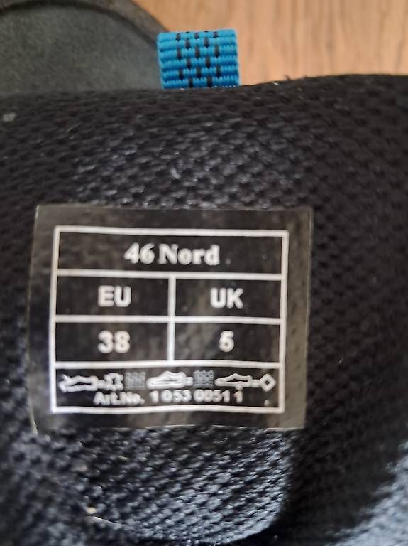 Chaussures hommes: Wanderschuhe 46Nord Grösse 38 – D'occasion à Oberägeri par Biker20 1