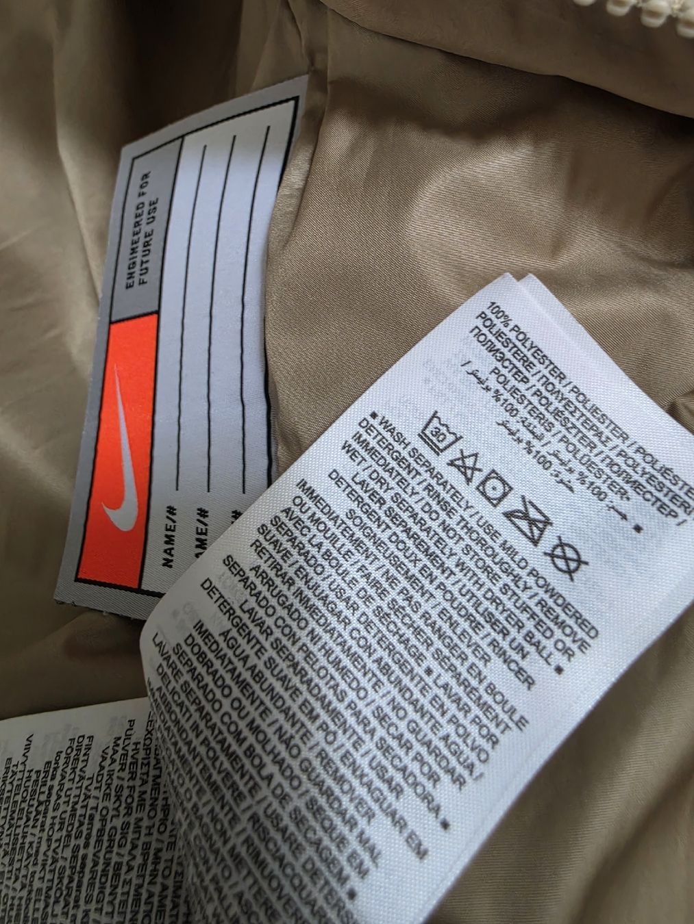 Nike Giacche: Nike Winterjacke Gr. XL 158/170 – Usato da Würenlos venduto da Nigginiggi 5