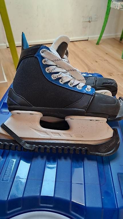 Schlittschuhe: Pattini ghiaccio 33-36 – Gebraucht aus Bellinzona von chi_sl69 2