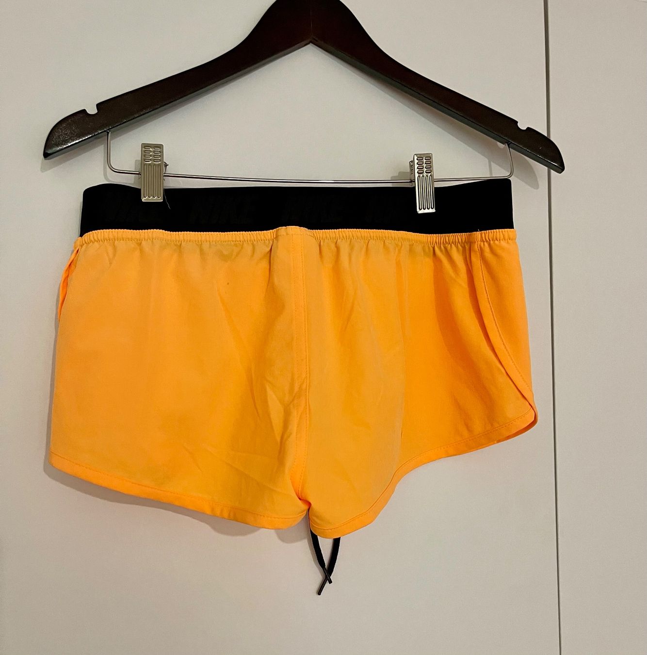 Nike Pantalons: Short de sport Nike – Neuf (Voir description) à Genève par Annilu 1