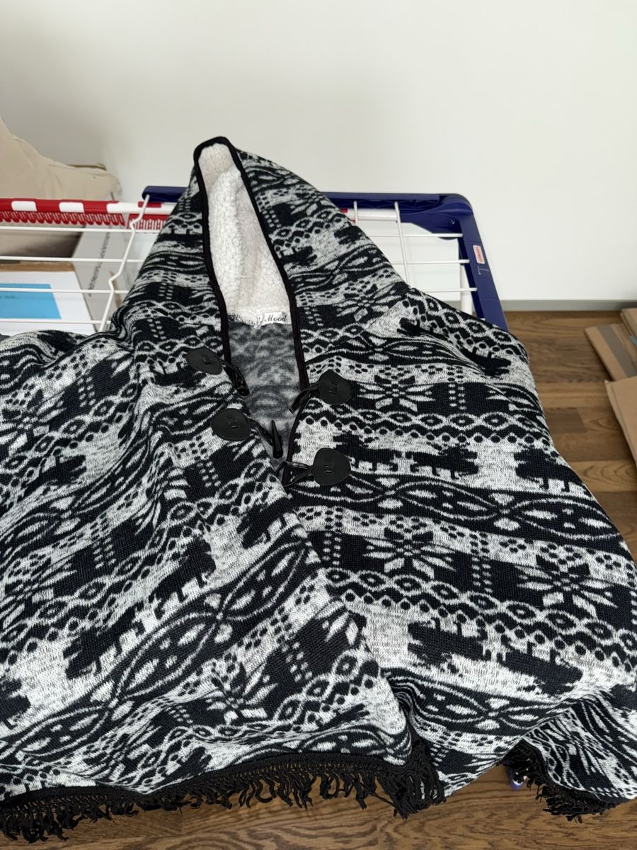 Giacche: Poncho onesize – Usato da Zürich venduto da bia_6kmj