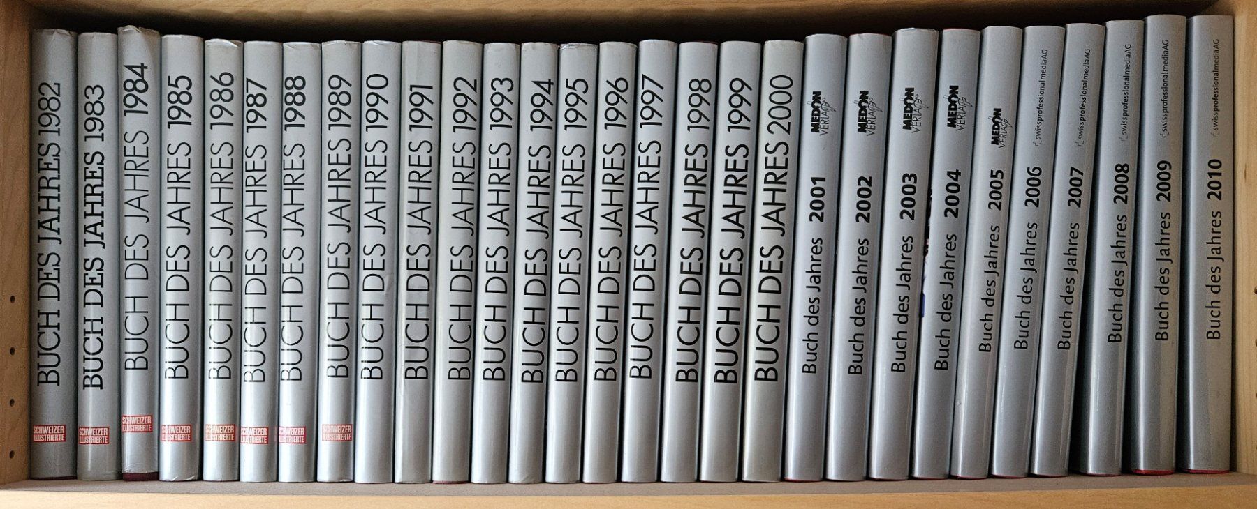 Bücher: Buch des Jahres von 1982 - 2014 – Gebraucht aus Küssnacht am Rigi von Sidibus