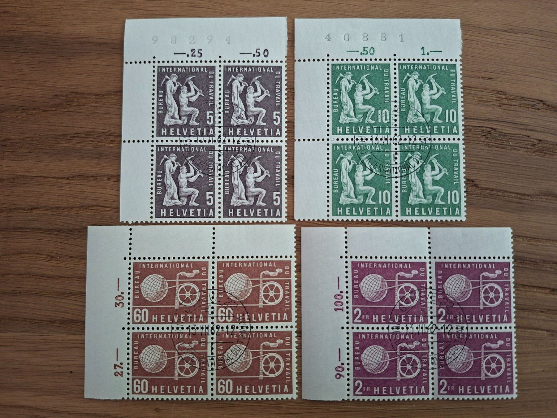 Tous les timbres: Dienstmarken 4er Blocks: BIT – Neuf (Voir description) à Hinterkappelen par 1399
