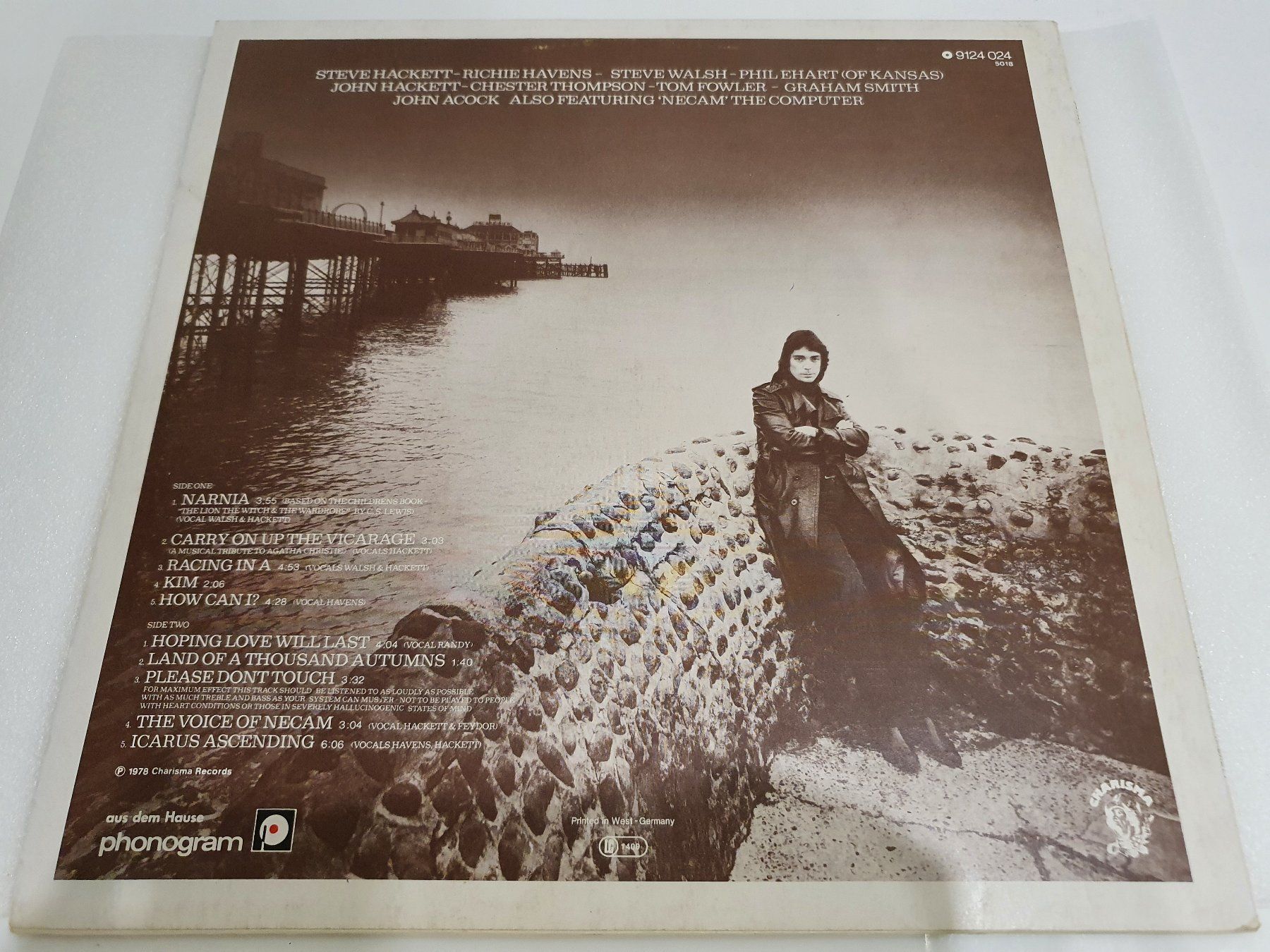 Dischi in vinile: Steve Hackett - Please Don`t Touch! – Usato da Uster venduto da Vinyl-Leidenschaft 1