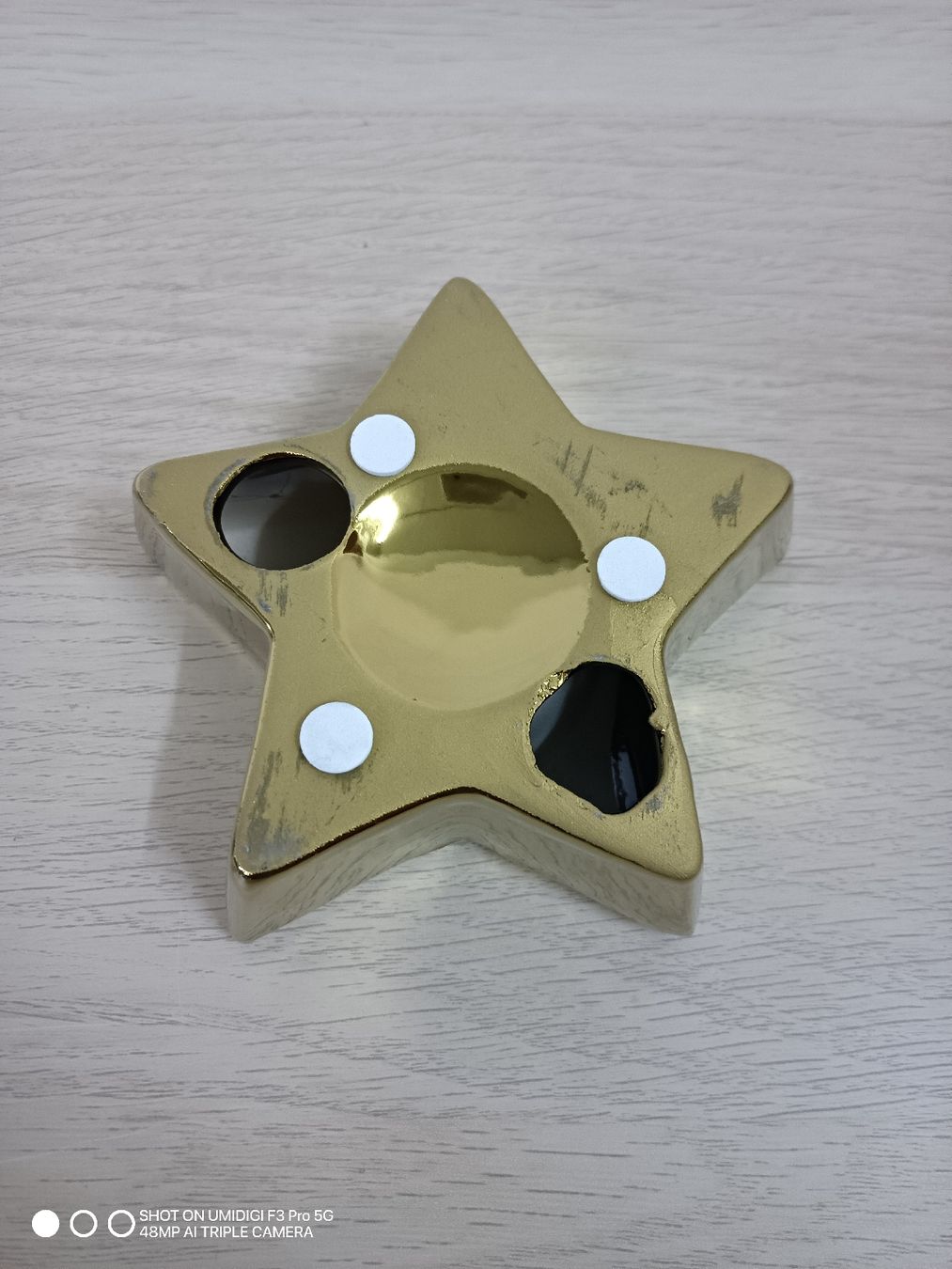 Kerzenständer: Teelicht Halter Stern Goldfarbig  – Neu und originalverpackt aus Aarwangen von to-hirschi 1