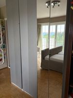 Kleiderschrank
