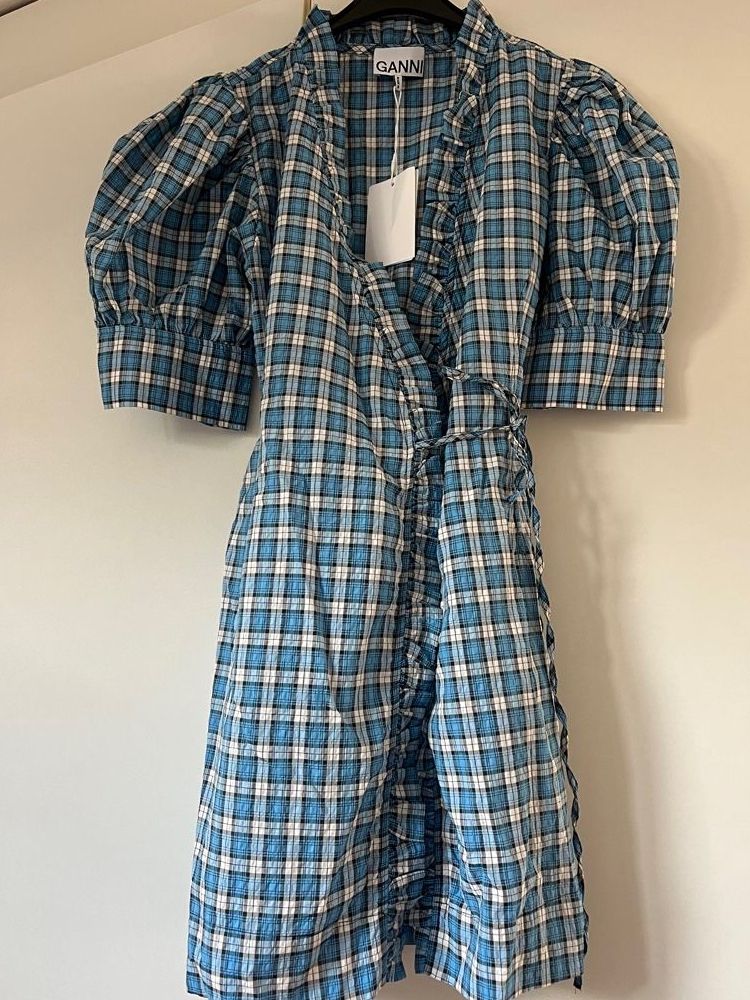 Ganni Vestiti: Robe à carreaux Ganni – Nuovo e nell'imballaggio originale da Genève venduto da rez_c6c6