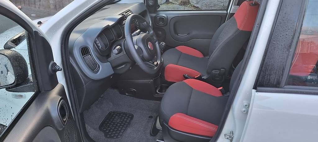 Autos: FIAT PANDA PIZZA  – D'occasion à Lodrino par Oras3 4