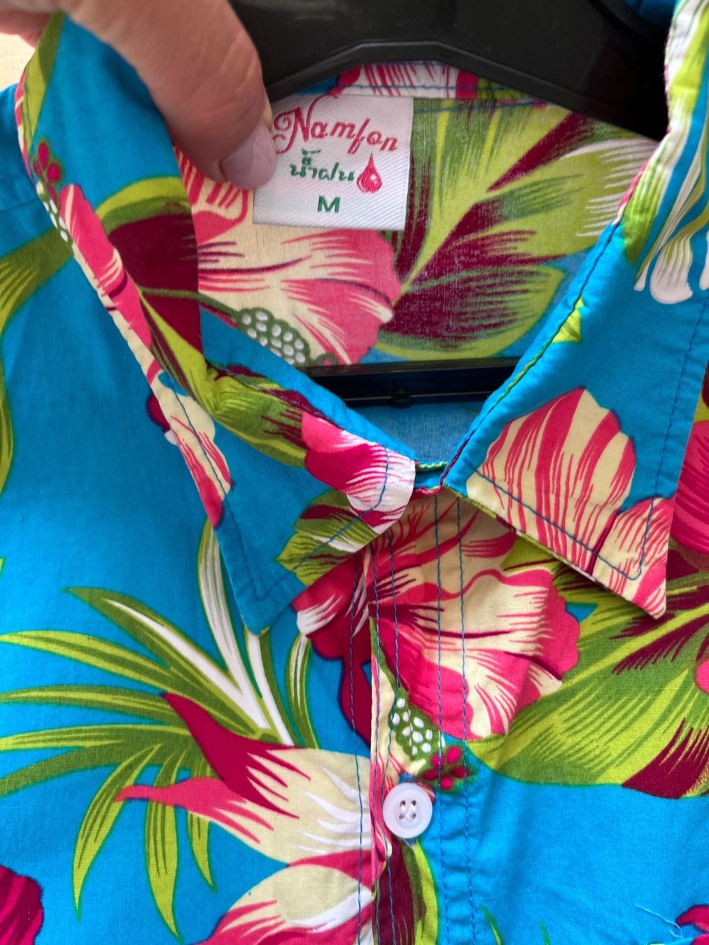 Camicette: New stylish Havais  shirt size M – Nuovo (secondo la descrizione) da Chêne-Bougeries venduto da Seetooyoo 1