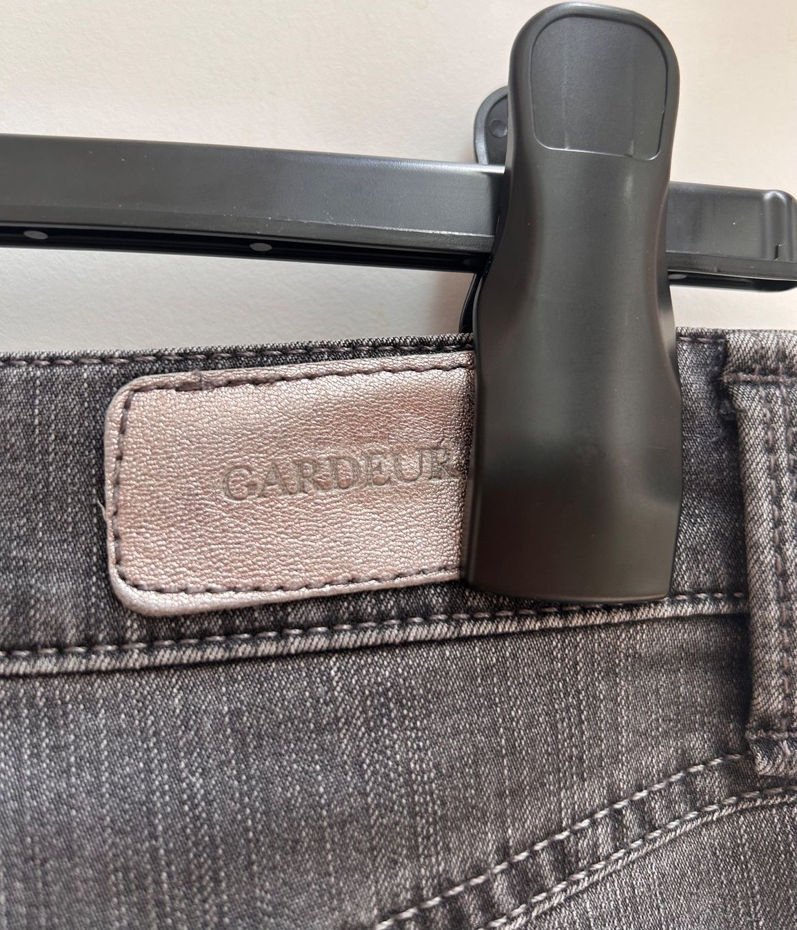 Jeans: GARDEUR Jeans – Gebraucht aus Dättwil AG von fio_d76l 6