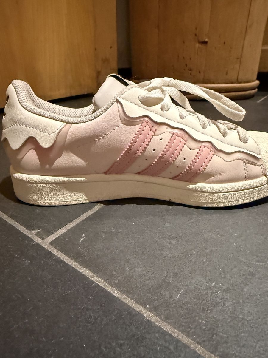 Adidas Scarpe per ragazze: Rosa Adidas Superstars – Usato da Trimmis venduto da moonsoon1421 2