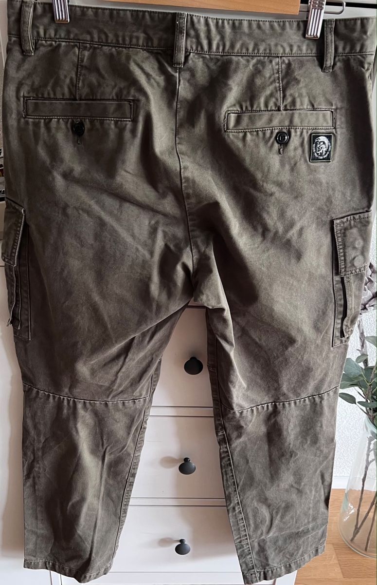 Diesel Pantaloni: Diesel Cargo Pants Grösse 32 – Usato da Bern venduto da Amylee1999 1