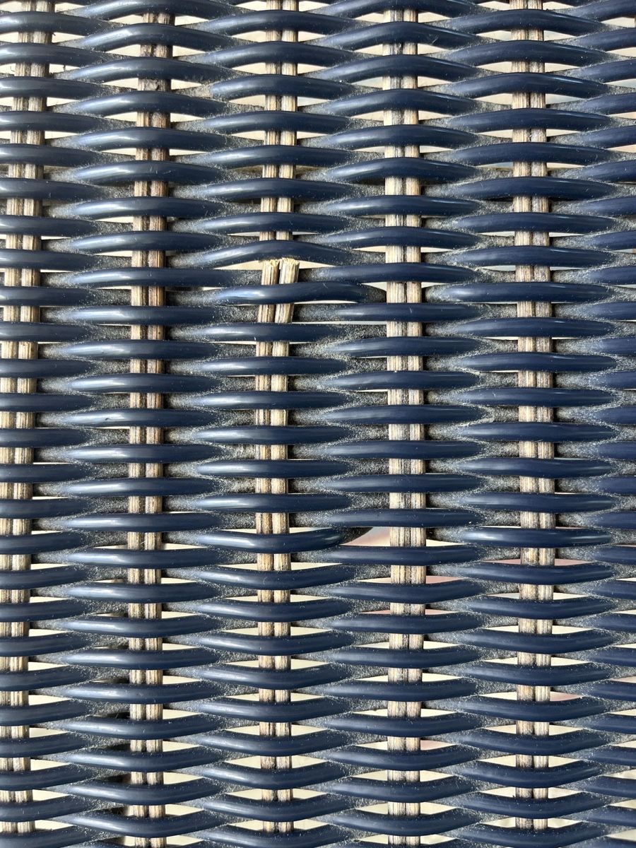 Chaises: 2 Stühle mit Kunstseilgeflecht – D'occasion à Zürich par Ikksi 5
