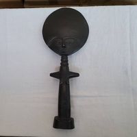 Holzfigur mit Rundschild  Afrika Stil  Deko Skulptur