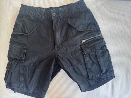 Schwarze Cargo Shorts, Grösse S, Top Zustand für Sommer!
