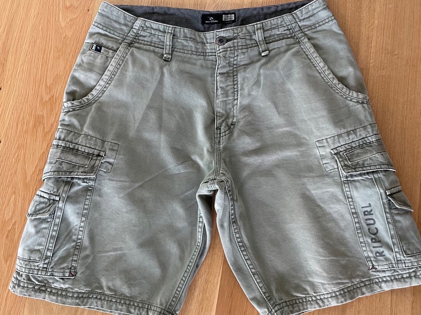 Rip Curl Pantaloni: Baggy pants Ripcurl Gr. 30 – Usato da Bern venduto da Ric45ron12