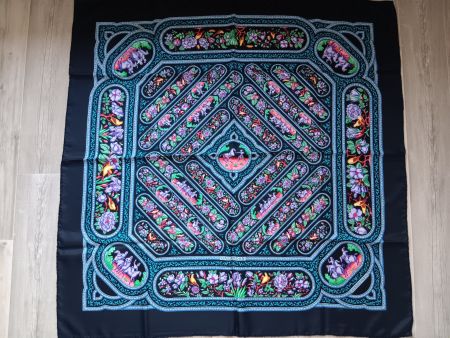 HERMES "QALAMDAN" CARRE 90 CM
