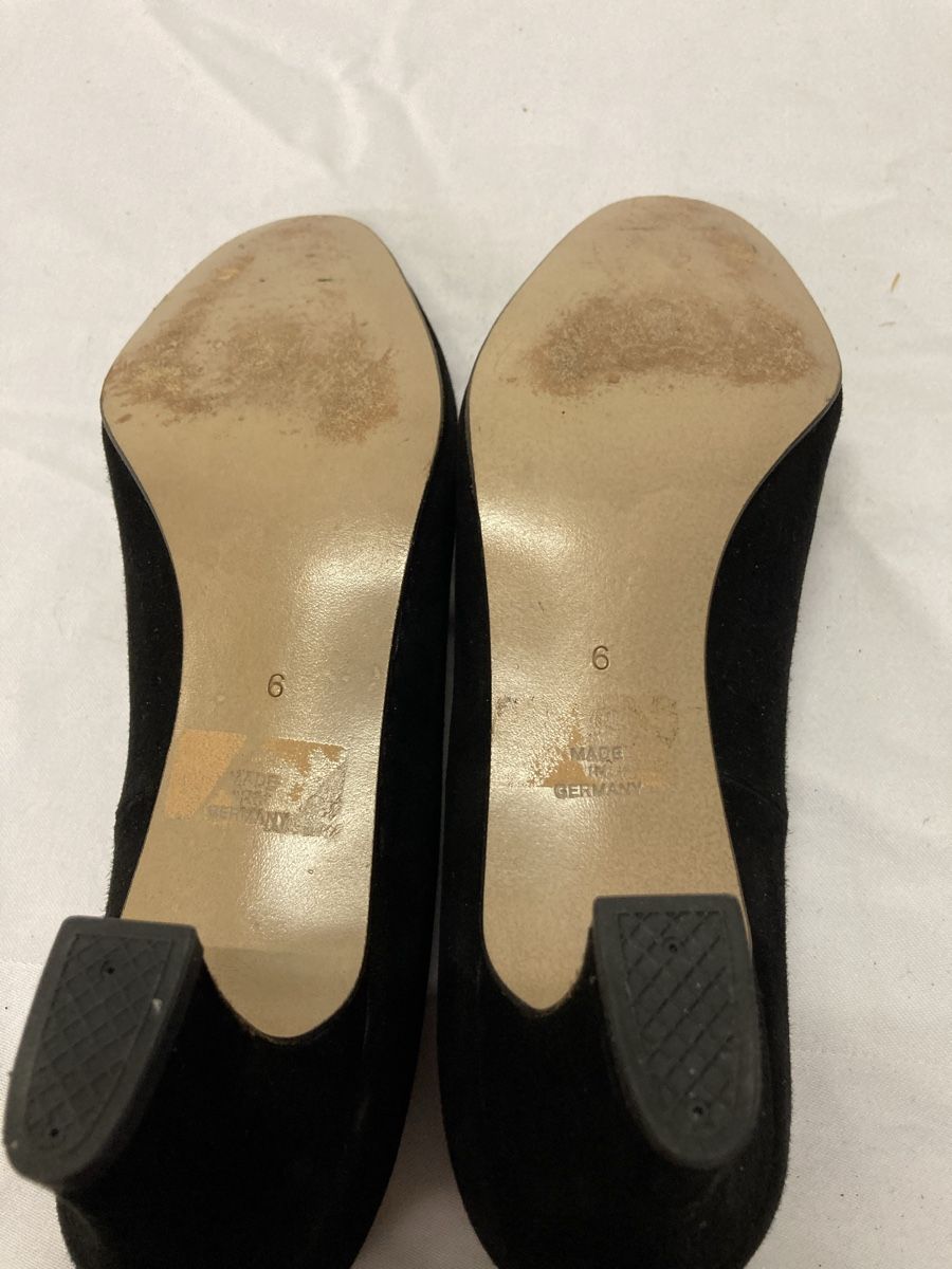 Kaiser Scarpe da donna: Peter Kaiser Echtleder Pumps Schwarz Gr. 39 – Usato da Aarwangen venduto da to-hirschi 2