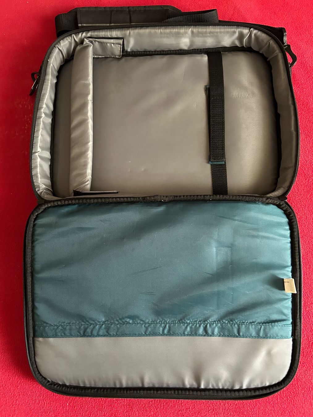 Taschen: Laptoptasche Case Logic schwarz guter Zustand – Gebraucht aus Biel/Bienne von JAN-SOLO 2