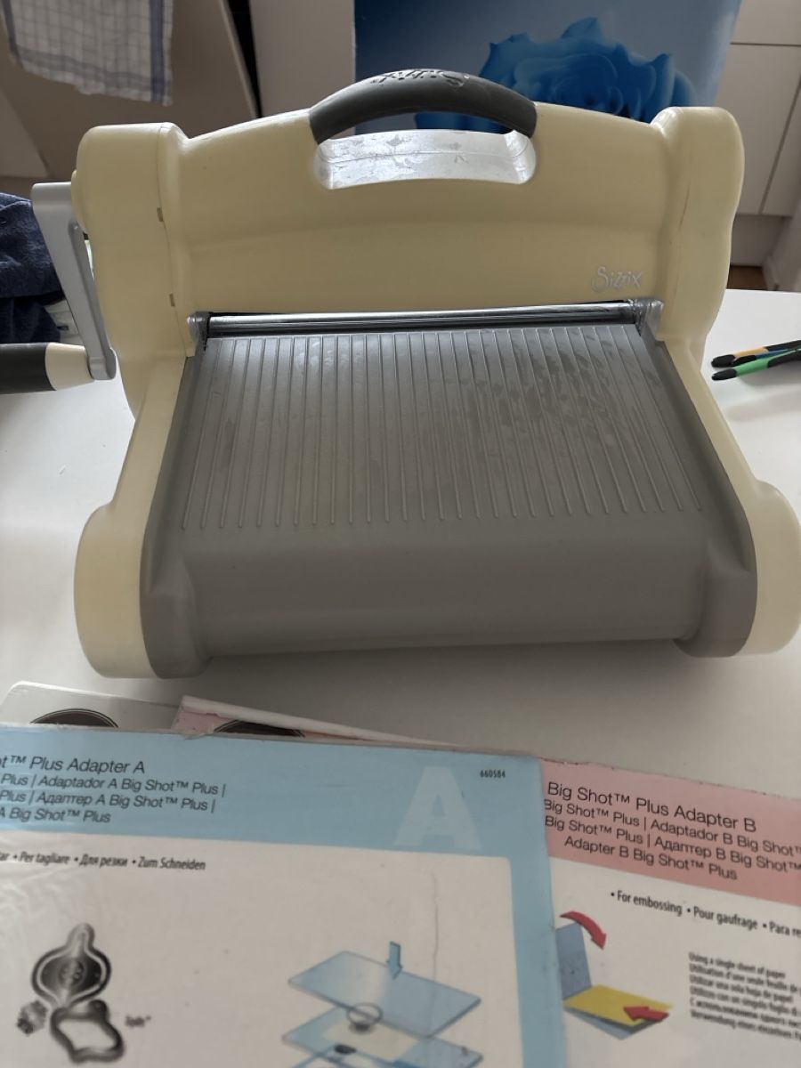 Alle Maschinen: Stanzmaschine Sizzix – Gebraucht aus Amriswil von SCHLOSSGEISTLI