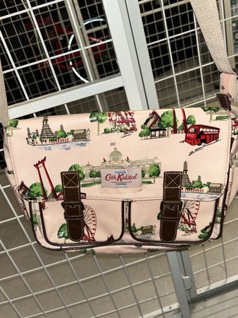Cath Kidston Umhängetasche mit speziellem Muster, neuwertig!