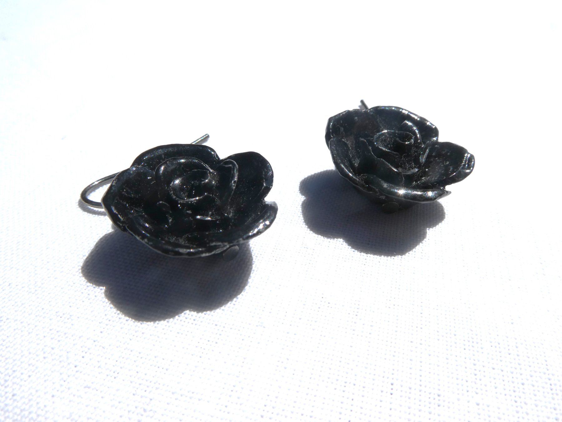 Orecchini pendenti & Orecchini a lobo: Ohrhänger, schwarze Rose, Modeschmuck – Usato da Gattikon venduto da kaandooh 1