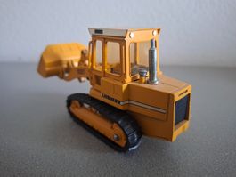 Liebherr Laderaupe LR 621 1:50