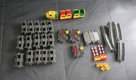 Grosses LEGO Duplo Eisenbahn Set mit Schienen und Zubehör