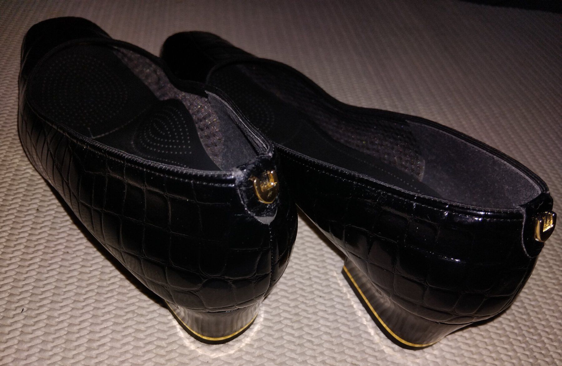 Ara Scarpe da donna: Lack-Lederschuhe Gr. 71/2 - Weite H – Usato da Rorschach venduto da kristys 8