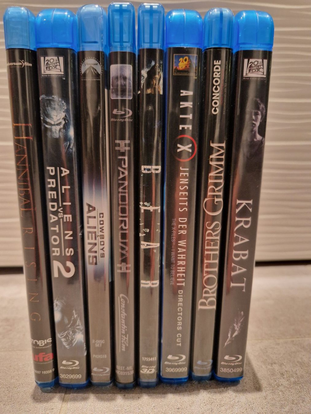 Tutti i DVDs: Alien vs, Akte X, Hannibal Horror Bluray 8 Stk – Usato da Stetten SH venduto da ExtremMIB 1