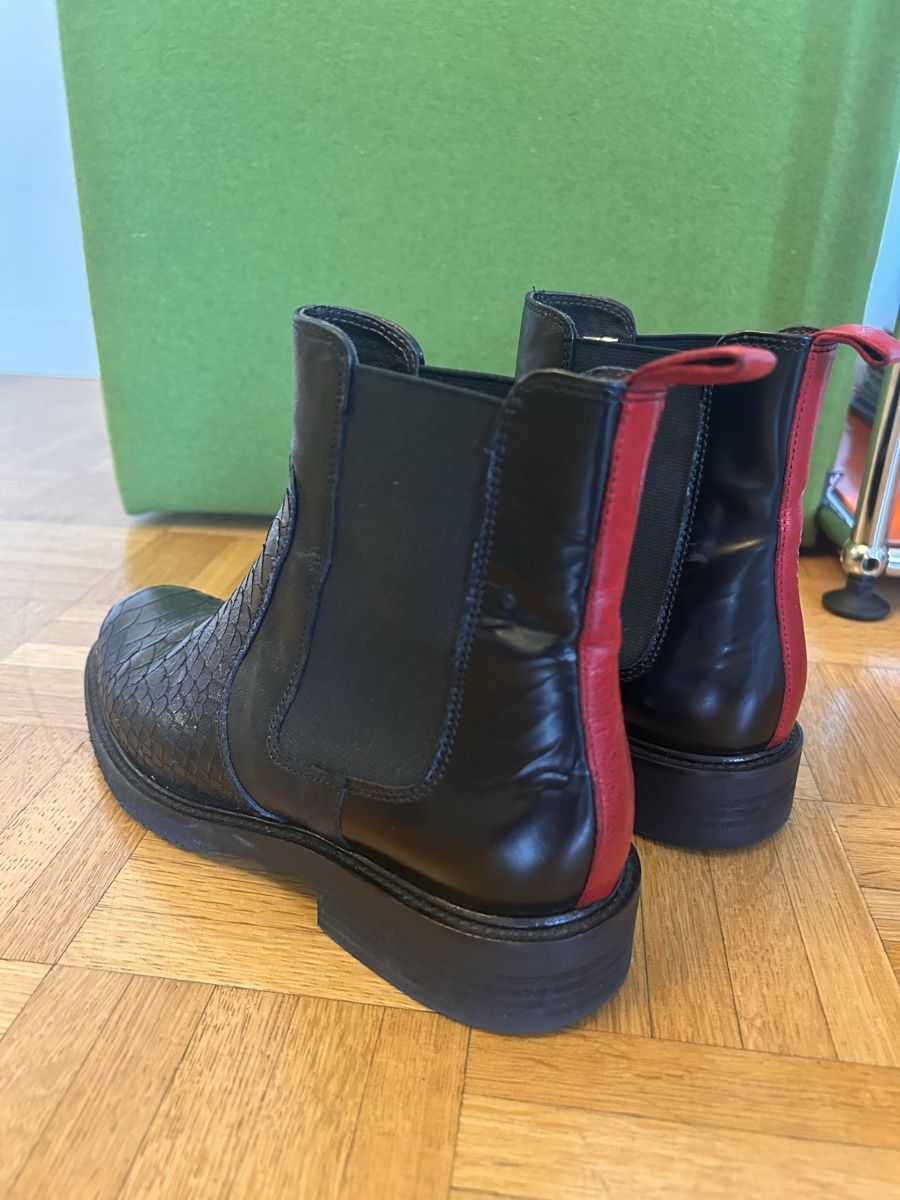 Scarpe da donna: Stiefeletten Leder Rote streifen Gr. 37 – Usato da Zürich venduto da olivia_oh_dear
