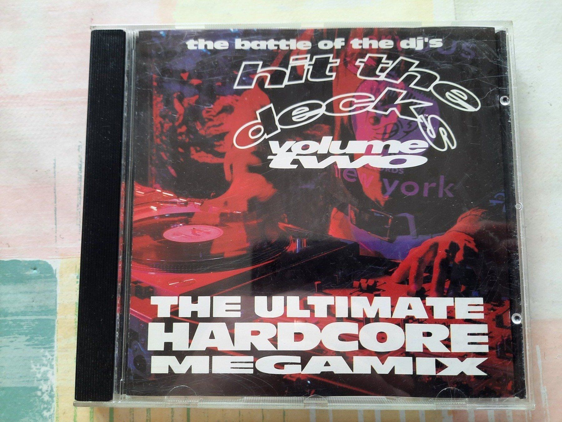 CDs: CD hit the deck volume 2 - Ultimate hardcore megamix – Gebraucht aus Pully von bro_n52j