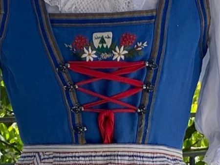 Costumi: Luzerner Tracht (Schweizer Dirndl) – Usato da Luzern venduto da kornerlu 2