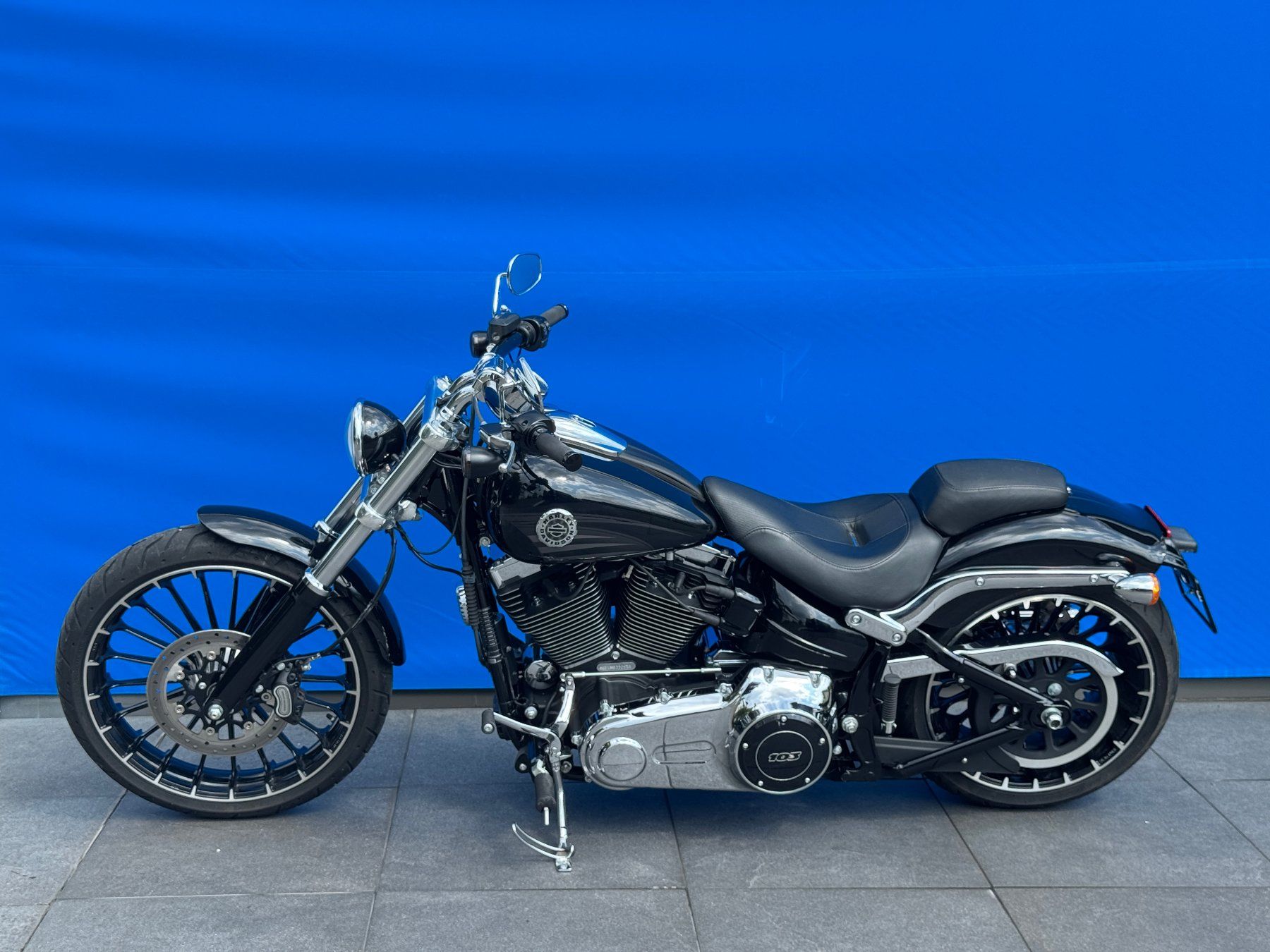 Harley-Davidson Chopper: HARLEY-DAVIDSON FXSB Breakout 103 ABS, 35 KW, Keyless – Gebraucht aus Escholzmatt von Wikinger11 6