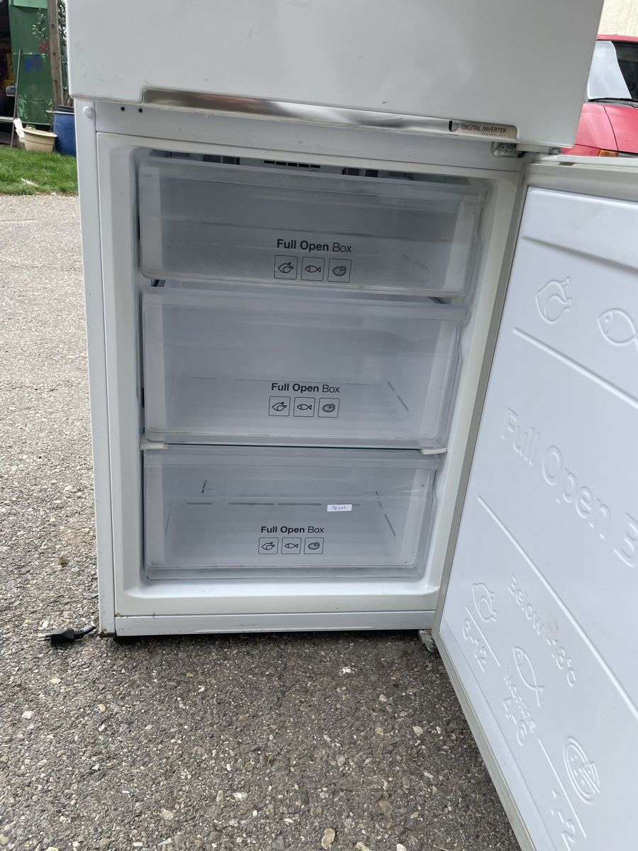 Samsung Réfrigérateurs: Kühlschrank  – D'occasion à Pieterlen par Magoscha1 2