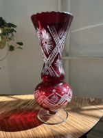 Wünderschöne alte rubi rot Bleikristall Vase