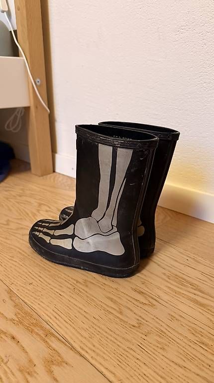 Schuhe für Jungen: HUNTER Gummistiefel Grösse 31 – Gebraucht aus Winkel von rk.01 1