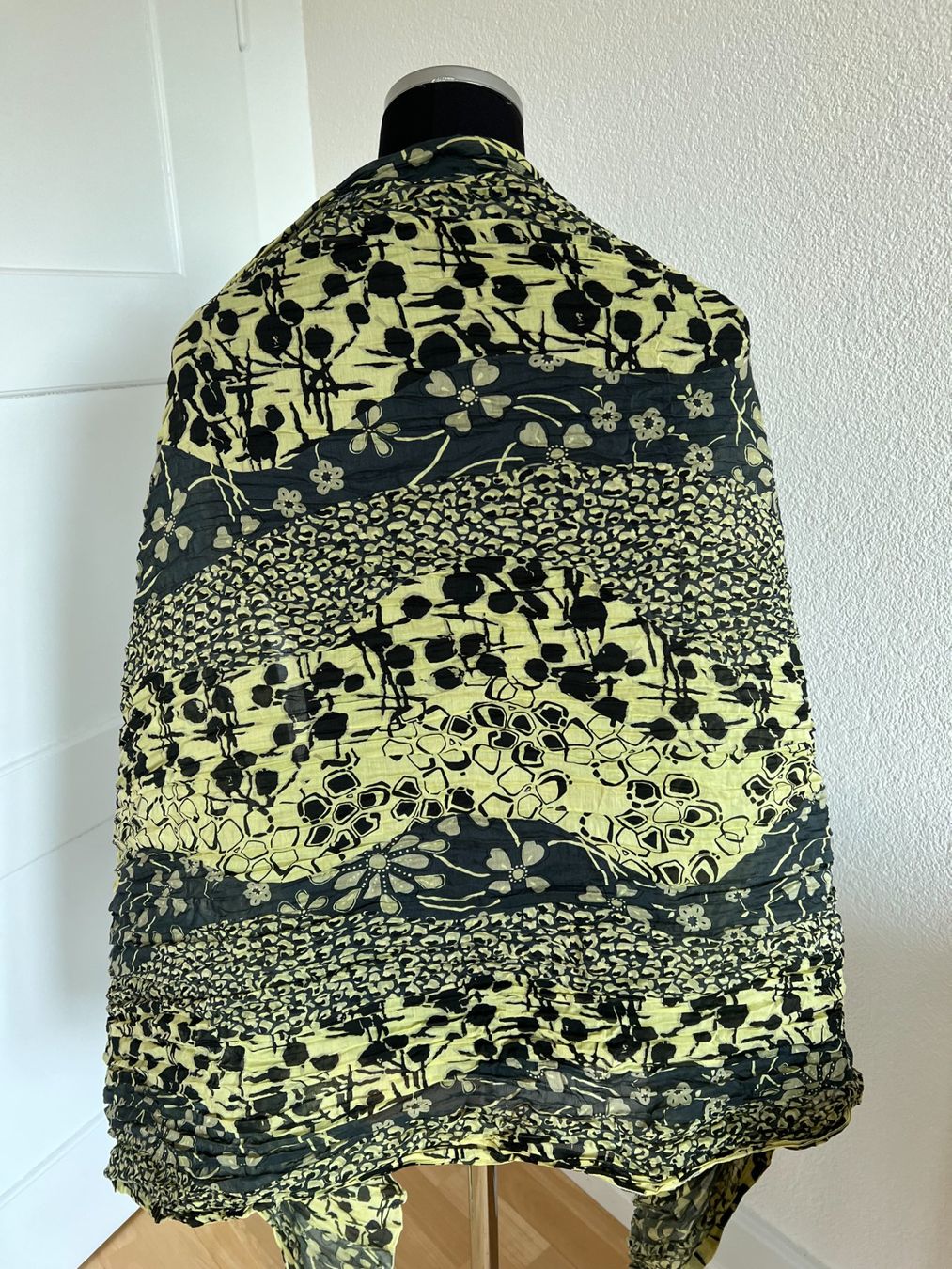 Colora Foulard & Sciarpe: Colora Schal, 27% Seide, Hellgrün, NEU – Nuovo (secondo la descrizione) da Worb venduto da farben20zauber 1