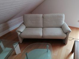 Crèmefarbenes Ledersofa mit Relaxfunktion (siehe Fotos)